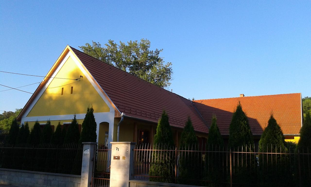 Doeroecske Vendeghaz Hotel Somogydorocske Exterior photo